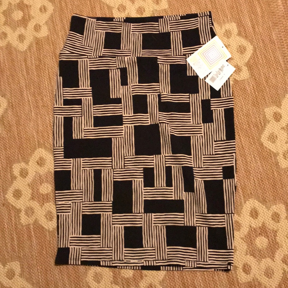 Lularoe Cassie skirt